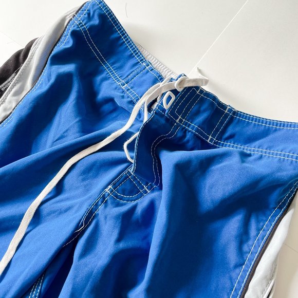 Quicksilver Board Shorts (XS) - Picture 2 of 6